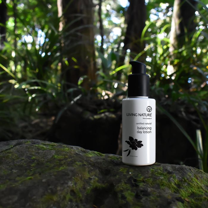 Ảnh Lotion Dưỡng Ẩm và Kiểm Soát Nhờn Balancing Day Lotion 1