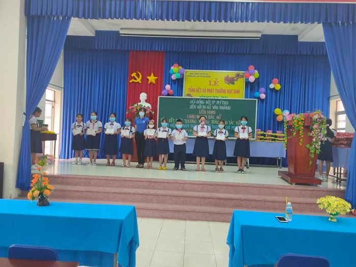Trường Tiểu học Hồ Văn Nhánh - Hình ảnh 1
