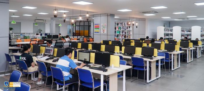 Hình ảnh Trường Đại học Nguyễn Tất Thành 2