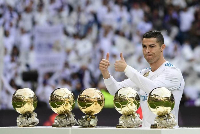 Cristiano Ronaldo cũng đã sở hữu 5 quả bóng vàng