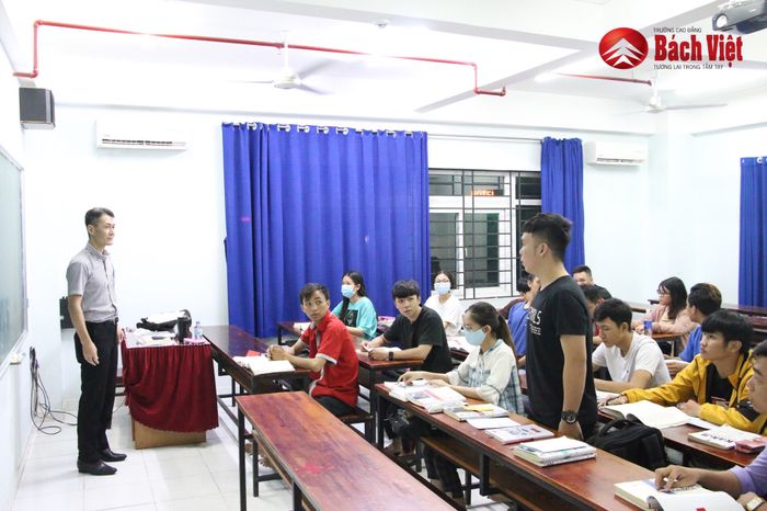 Trường Cao Đẳng Bách Việt TP. Hồ Chí Minh hình ảnh 2
