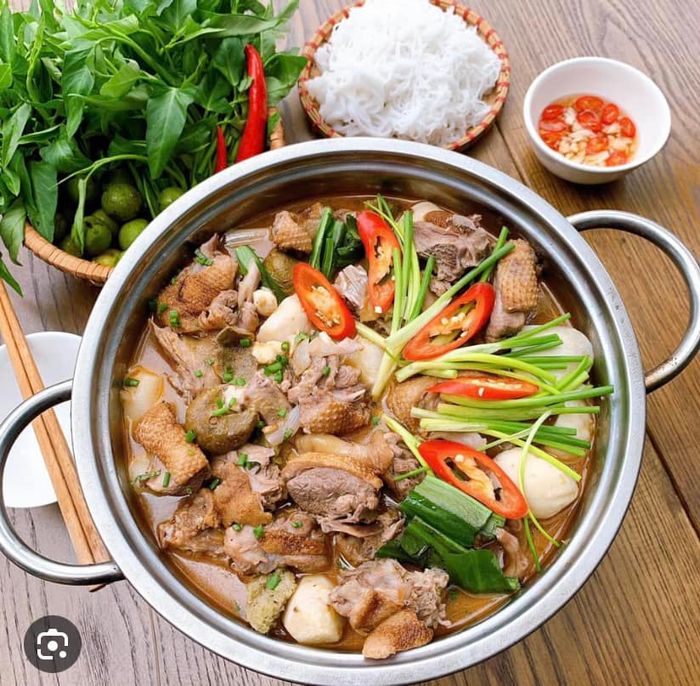 Nhà Hàng Phố Huyện hình 1