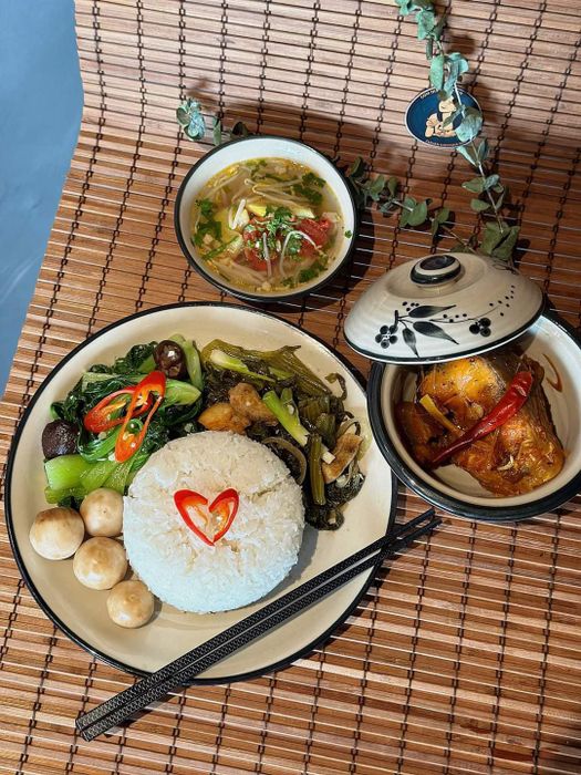 Nhà Hàng Phố Huyện hình 3