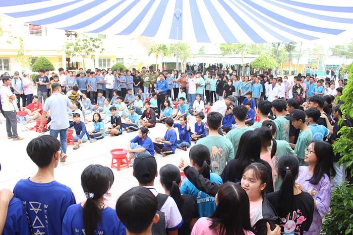 Trường THPT Huỳnh Hữu Nghĩa - Ảnh 1