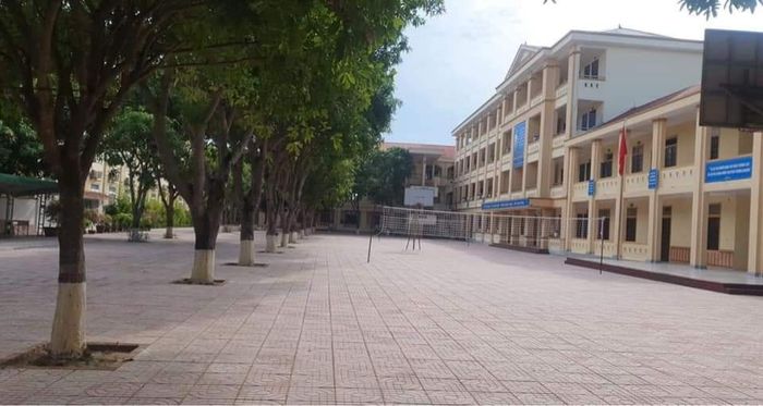 Trường THCS Bến Thủy hình ảnh 1
