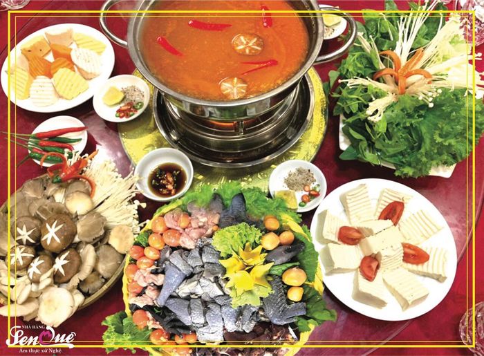 Hình ảnh 2 của Nhà hàng Sen Quê