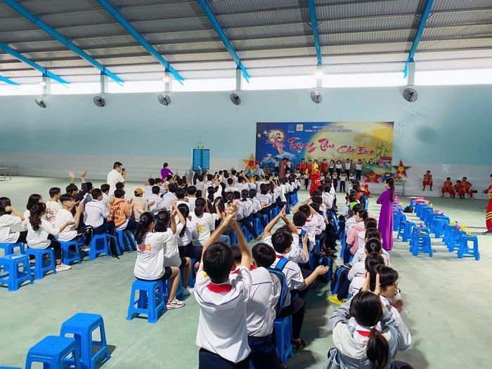 Trường Tiểu Học, THCS, THPT Đinh Tiên Hoàng 2 - Hình 1