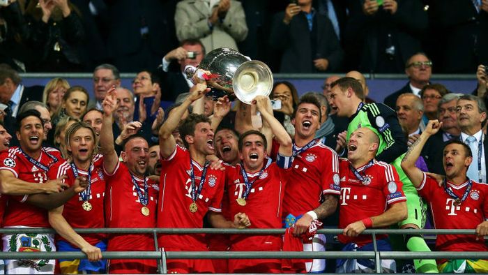 Bayern Munich nâng cao cúp vô địch năm 2013