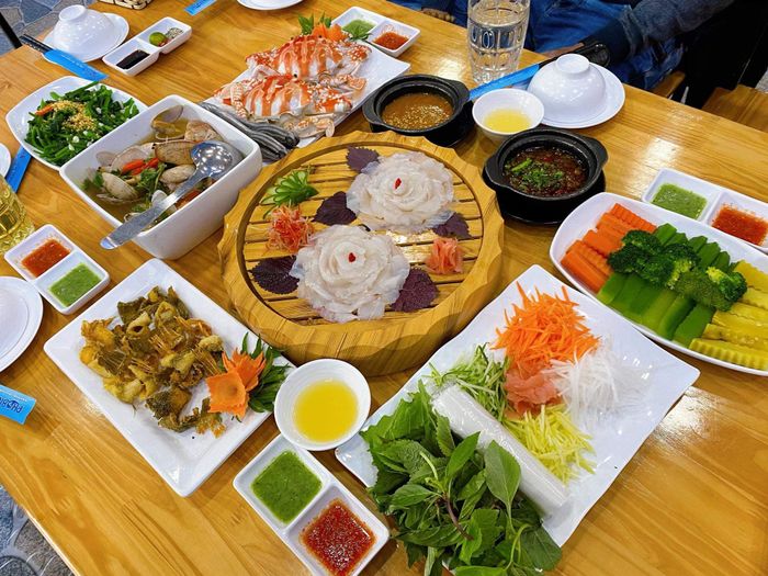 Cáo Restaurant - Hình 3