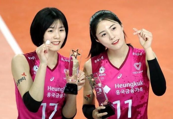 Lee Da-yeong còn có người chị Lee Jae-yeong cũng rất tài năng và xinh đẹp.