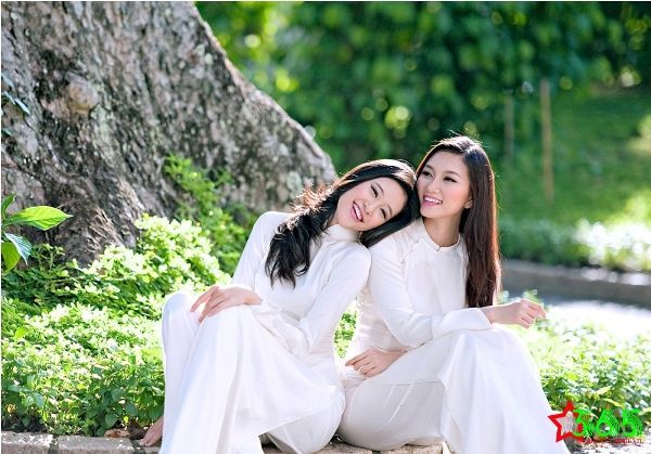 Bài hát: Áo trắng ngời sáng tương lai hình ảnh 1