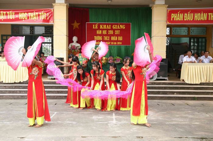Bài hát: Việt Nam quê hương tôi hình ảnh 1
