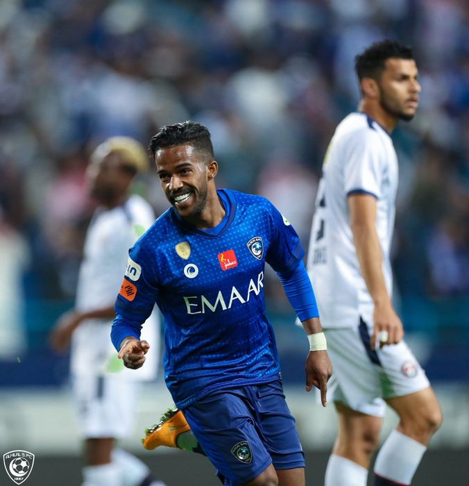 Nawaf Al Abed ghi bàn ngay ở giây thứ 2 ảnh 1