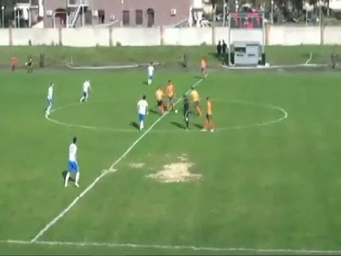 Pha sút của Osinov dẫn đến bàn thắng ảnh 1