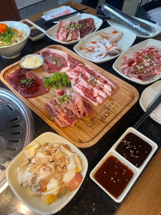 Hình ảnh KIM GRILL HOUSE - Nhà hàng Lẩu Nướng Hàn Quốc 2