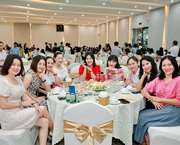 Nhà Hàng Sông Lam Palace - Hình 2