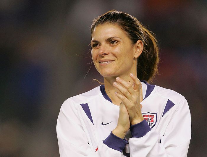 Mia Hamm là biểu tượng của bóng đá Mỹ. ảnh 1