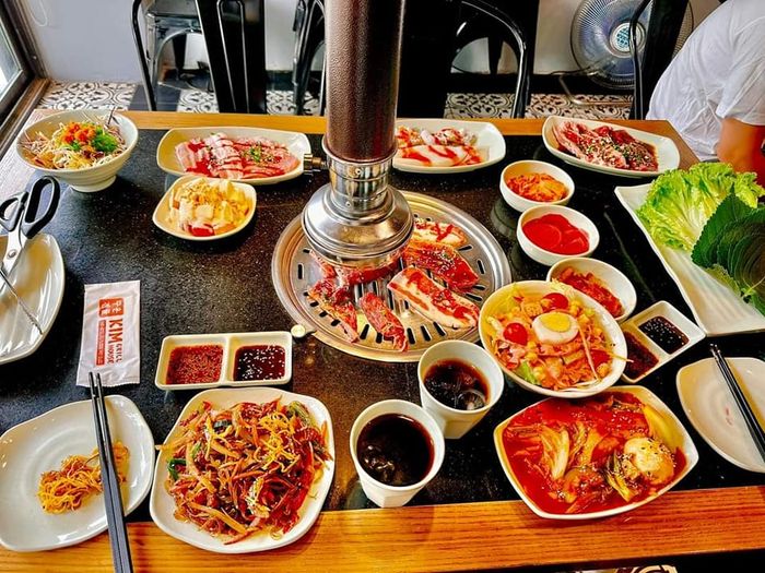 Hình ảnh KIM GRILL HOUSE - Nhà hàng Lẩu Nướng Hàn Quốc 1