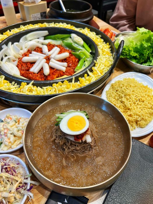 Hình ảnh Mr. Dakgalbi Việt Nam 1