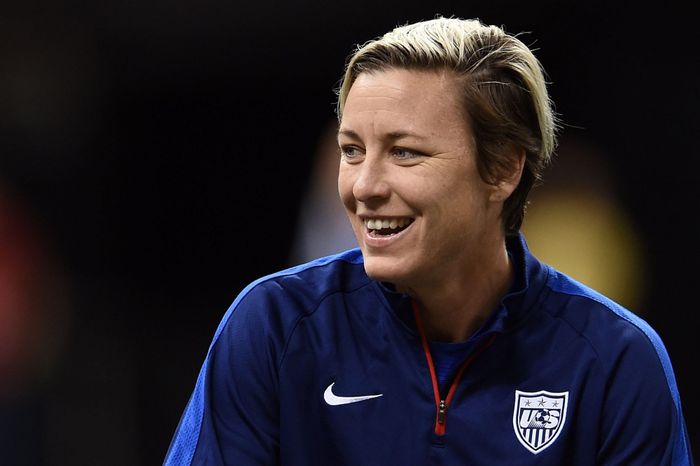 Mary Abigail Wambach là một trong những tiền đạo xuất sắc nhất trong môn bóng đá nữ. ảnh 1