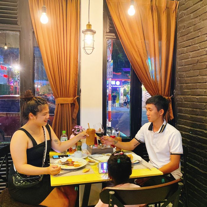 Hình ảnh 2 của Johnny Steak House