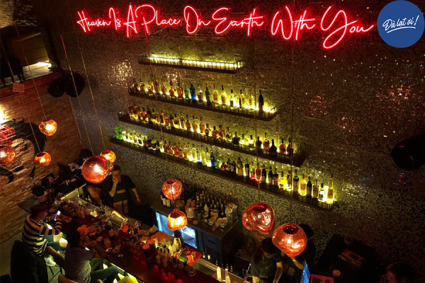 Hình ảnh 2 của The Balcony Speakeasy Bar