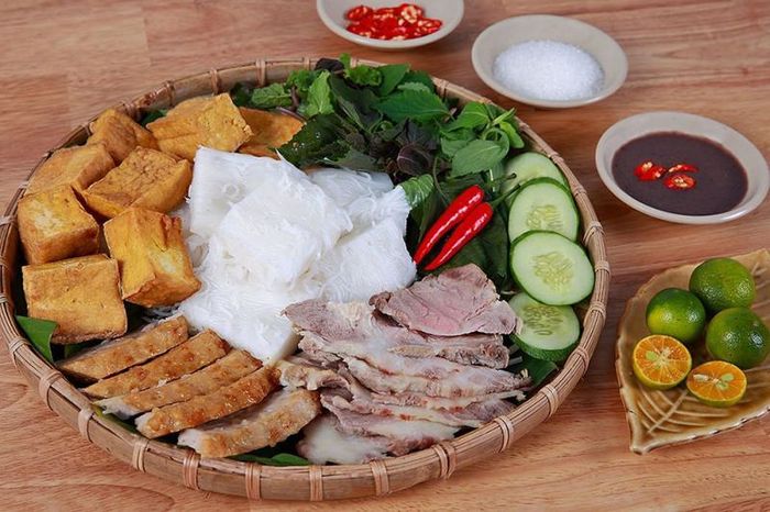 Bếp Đậu Đỏ - Bún Đậu Mắm Tôm & Ăn Vặt hình 2