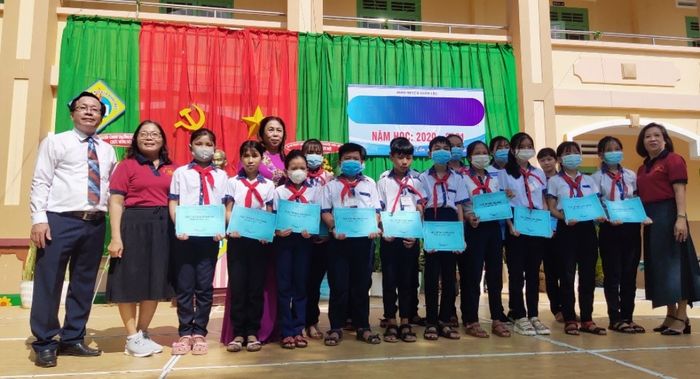 Trường THCS Nguyễn Đình Chiểu hình ảnh 2