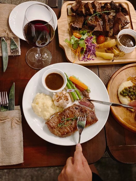 Hình ảnh 1 của Johnny Steak House