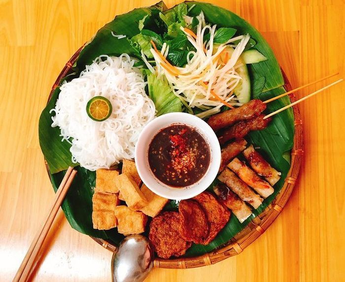 Trần Nguyễn - Bún Đậu Mắm Tôm Hà Nội hình 2
