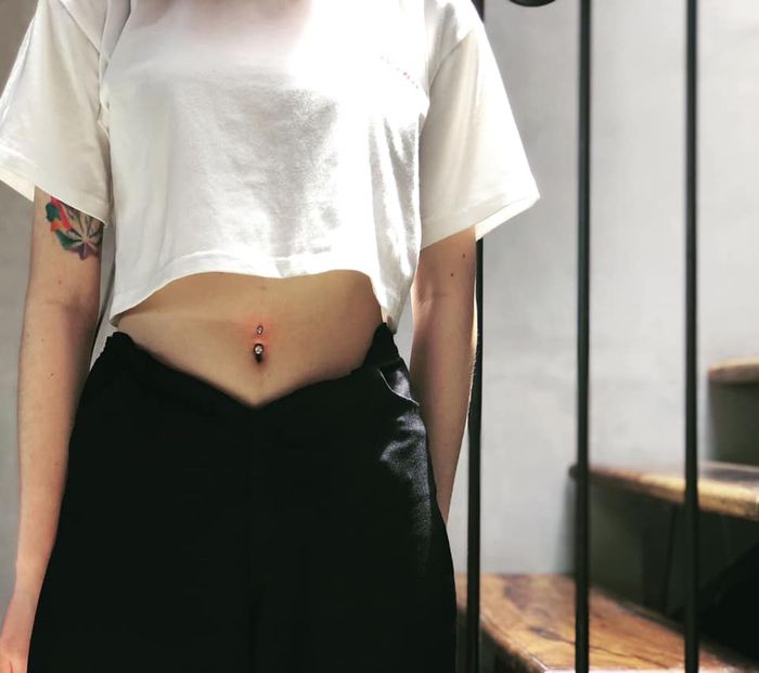Ảnh 2 của Rose Tattoo