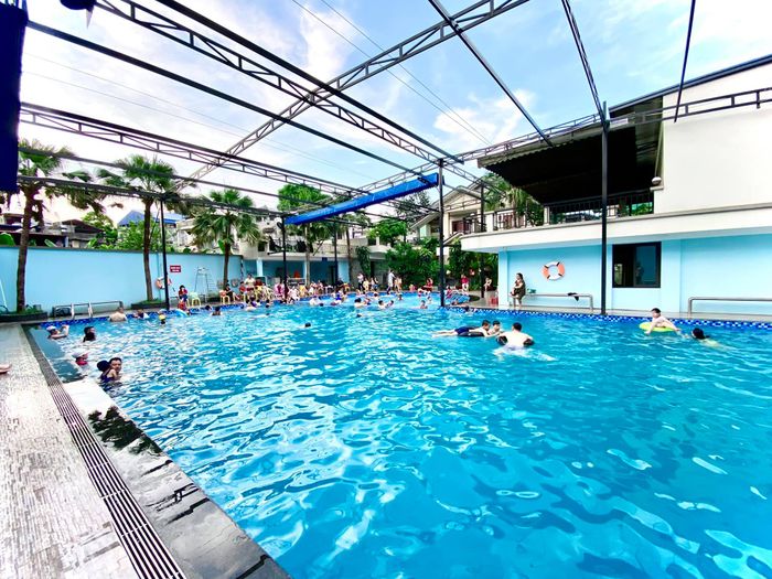Ảnh 2 của Bể Bơi Hoàng Ngân