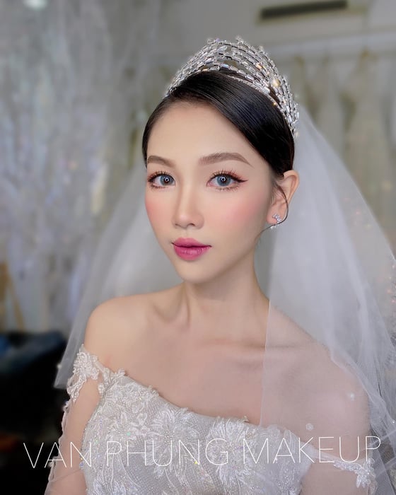 Hình ảnh của Makeup Vân Phụng