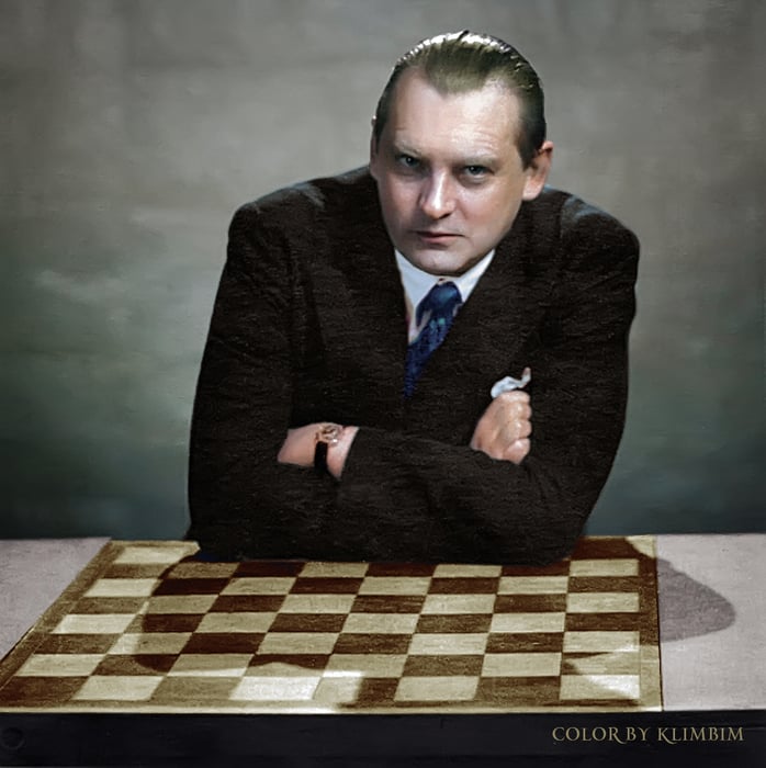 Alekhine bắt đầu thống trị cờ vua thế giới sau khi đánh bại Capablanca vào năm 1927