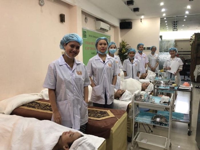 Hình ảnh Trung tâm đào tạo nghề Thẩm Mỹ Ý My lần thứ hai