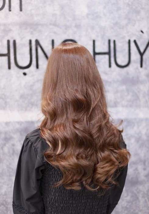 Phụng Huỳnh Hair Salon - Hình Ảnh 2