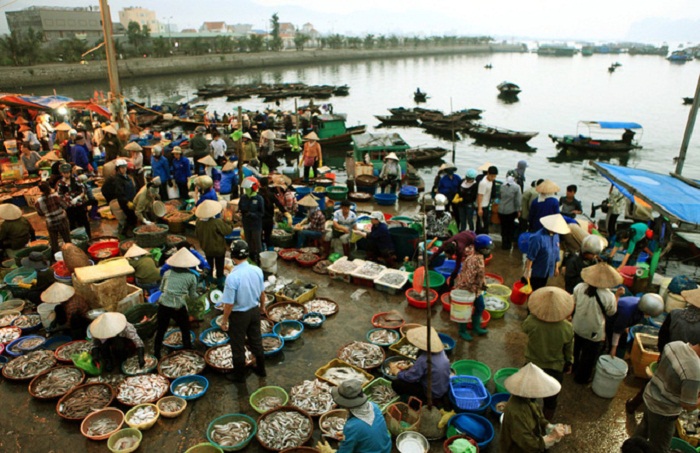 Hình ảnh Chợ hải sản Hòn Gai 2