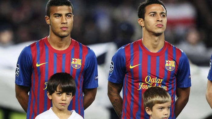 Thiago và Rafinha đều từng được đào tạo tại lò La Masia danh tiếng