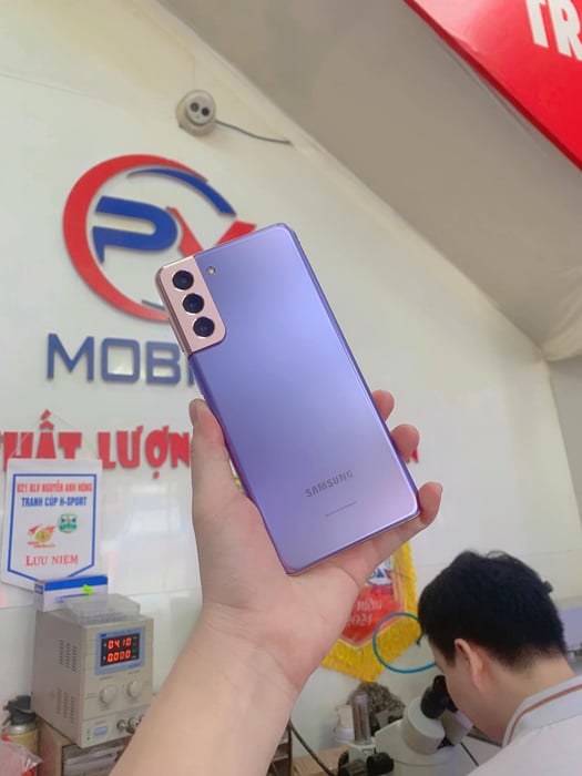 Hình ảnh Phong Vũ Mobile 2