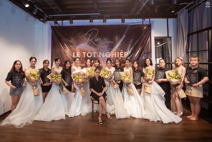 Rin Wedding - Học viện trang điểm ảnh 1