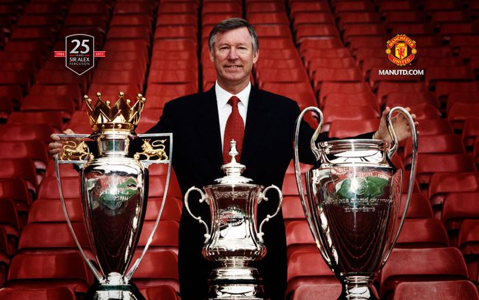 Sir Alex Ferguson được coi là huấn luyện viên vĩ đại nhất trong lịch sử bóng đá như hình ảnh 1