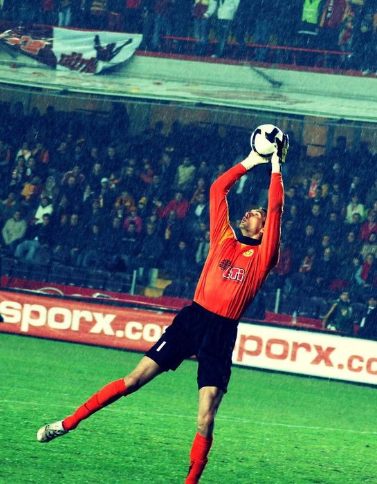 Ivesa làm chủ không gian xuất sắc ảnh 1