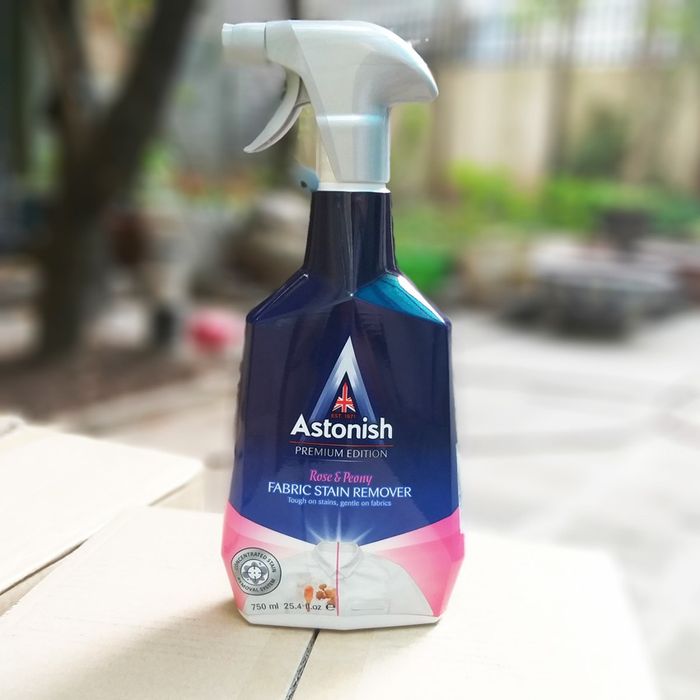 Hình ảnh Xịt tẩy vết bẩn cổ áo và vải Astonish