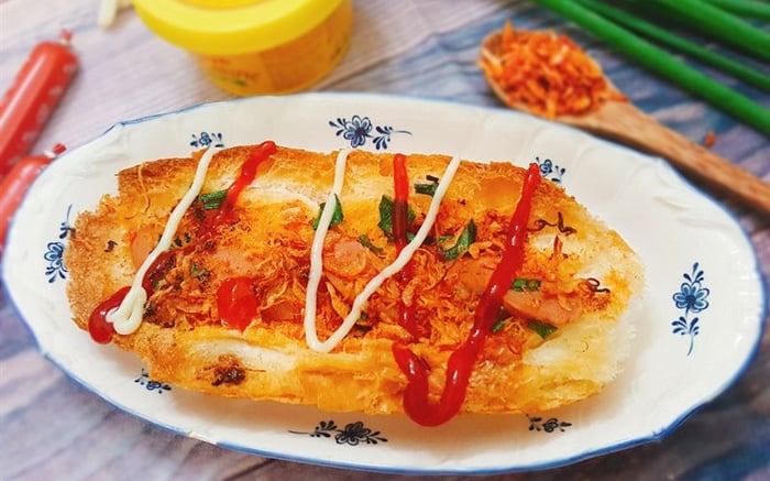 Bánh Mì Nướng Muối Ớt của Cô Năm - Hình 2