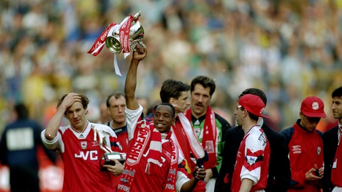 Hình ảnh Arsenal giành cúp lần gần nhất vào năm 1993