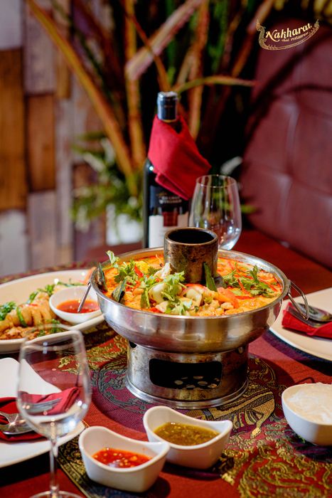 Ảnh Nakharat Thai Restaurant 2