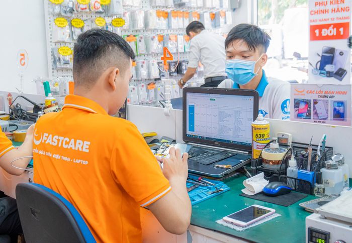 Hình ảnh Trung tâm sửa chữa màn hình điện thoại - Fastcare 3