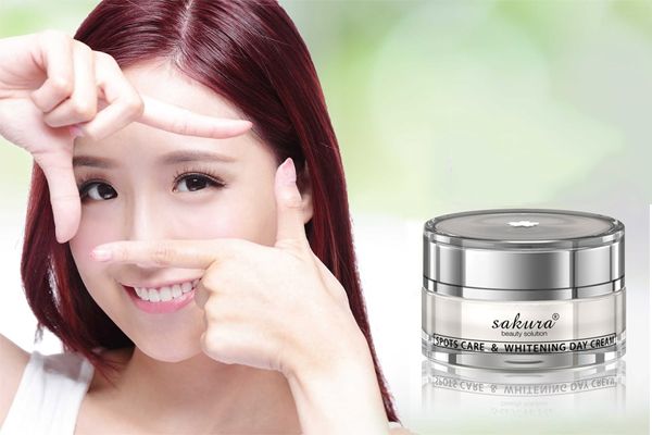 Kem Trị Nám Trắng Da Ban Ngày Sakura Spots Care & Whitening Day Cream SPF50 ảnh 1