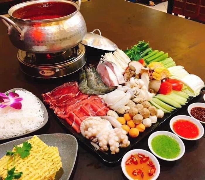 Hình ảnh Rebel Nướng & Lẩu 1