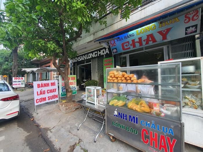 Hình ảnh 1 của Nhà hàng chay Long Hoa